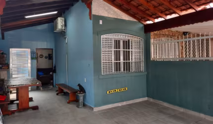 Linda casa 2 dorms, Jardim Imperador, próximo ao mar