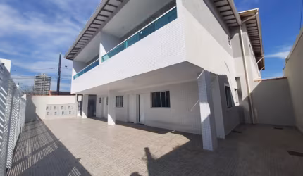 Casa 2 dormitórios com quintal - 400 metros Mar - Vila Caiçara - Praia Grande - RP343