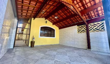 Casa 2 Quartos 1 suíte - Churrasqueira - Próximo Praia - Vila Caiçara - RPJ122