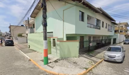Sobrado, 03 quartos, Areias, Camboriú, SC.