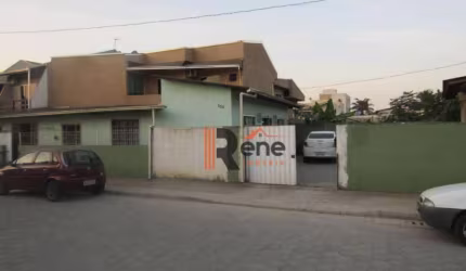 Casa, Monte Alegre em Camboriú,