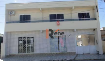 Casa com 2 quartos +2 salas comerciais + 2 kitnet Monte Alegre - Camboriú/SC