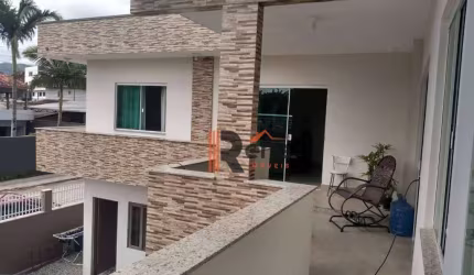 Casa 7 quartos, no Rio do Meio em Camboriú, SC