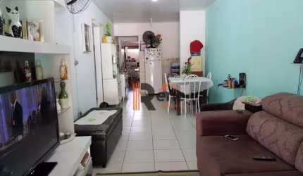Casa geminada 2 quartos  Centro em Camboriú,