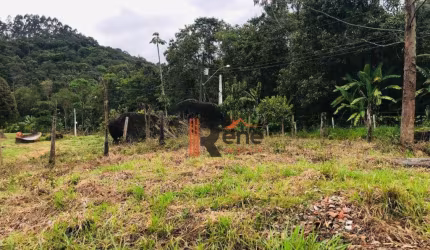 Terreno de 2950m² no interior de Camboriú/SC