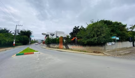Terreno de 619m² no bairro Areias - Camboriú-SC