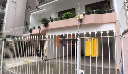 Casa Triplex, 5 quartos, Centro, Balneário Camboriú-SC