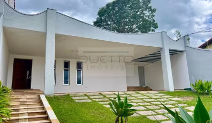Casa Térrea de 04 dormitórios, sendo 02 suítes, à venda no Alto Ipiranga, Mogi das Cruzes - SP