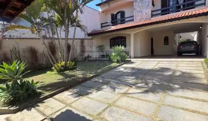 Amplo Sobrado de 03 dormitórios, sendo 01 suíte, à venda no Mogi Moderno, Mogi das Cruzes - SP
