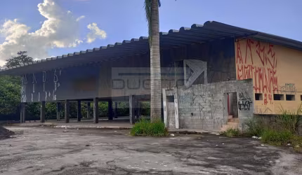 Salão comercial amplo, com excelente terreno, à venda no Taboão, Mogi das Cruzes - SP
