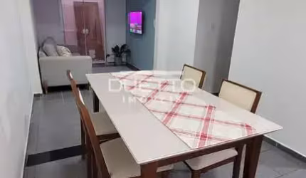 Sobrado com 03 dormitórios e 03 banheiros, à venda no Parque Santana, Mogi das Cruzes - SP