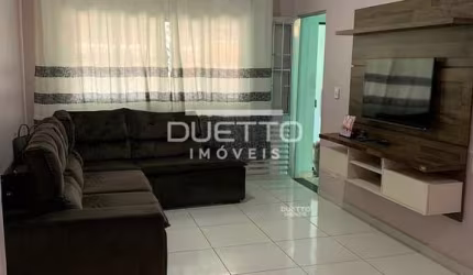 Sobrado à venda no bairro Jardim Nova Poá em Poá/SP