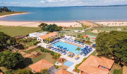 Terreno de 360m² no Condomínio Riviera de Santa Cristina IV, em Arandu - SP