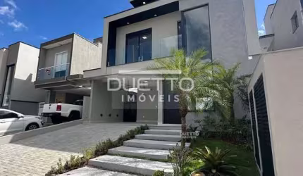 Sobrado com 03 suítes e área gourmet com piscina,à venda em Condominio fechado Mogi das Cruzes - SP