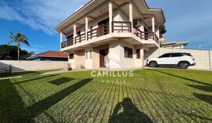 Casa com 3 dormitórios à venda, 184 m² por R$ 1.580.000 - Carianos - Florianópolis/SC