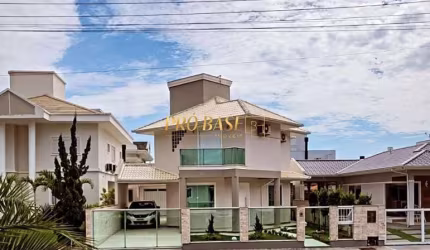 Casa em condomínio fechado com 3 quartos à venda na Rua Monte Cambirela, 1, Praia de Fora, Palhoça por R$ 1.150.000
