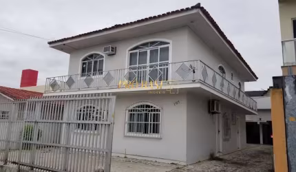 Casa com 5 quartos à venda na Antônio Jacinto de Melo, 107, Forquilhinhas, São José por R$ 830.000