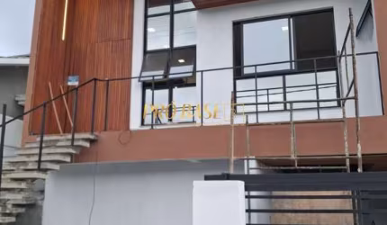 Casa com 3 quartos à venda na José Ilario Ribeiro De Freitas, 21, Bela Vista, Palhoça por R$ 590.000
