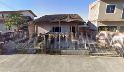 Casa com 5 quartos à venda na Rua João Manoel Ferreira, 34, Rio Caveiras, Biguaçu por R$ 550.000