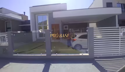 Casa com 3 quartos à venda na Rua Claudio Capistrano Lima de Oliveira, 46, Forquilhas, São José por R$ 750.000