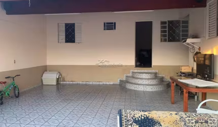 Casa com 2 quartos à venda na Rua Francisco Martins Gimenis, 184, Vila São Pedro, Hortolândia por R$ 320.000