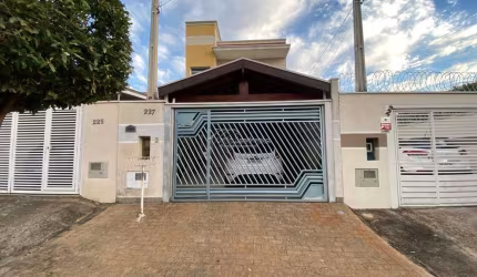 Casa com 2 quartos à venda na Rua José Cláudio Alves dos Santos, 227, Loteamento Remanso Campineiro, Hortolândia por R$ 550.000