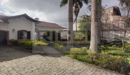 Casa com 4 dormitórios à venda, 365 m² por R$ 2.500.000,00 - Vila Oliveira - Mogi das Cruzes/SP