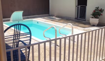 Casa no bairro Padre Pedro, com edícula - R$ 430.000,00