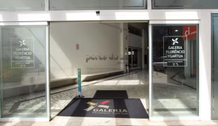 LOJA COMERCIAL EM GALERIA CONCEITUADA