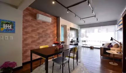 APARTAMENTO FINAMENTE MOBILIADO
