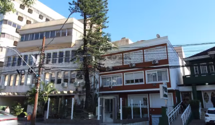 APARTAMENTO DE 03 DORMITÓRIOS COM SUÍTE E LAREIRA