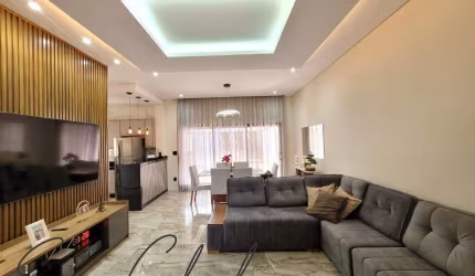 Casa à venda no  Residencial do Jatobá, no bairro Pinheirinho, com 208 m², piscina, no valor de R$1.384.000,00, em Vinhedo, São Paulo.