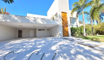 Casa luxuosa para venda, com 4 suítes,  no Condomínio Alpes de Vinhedo em Vinhedo, São Paulo.