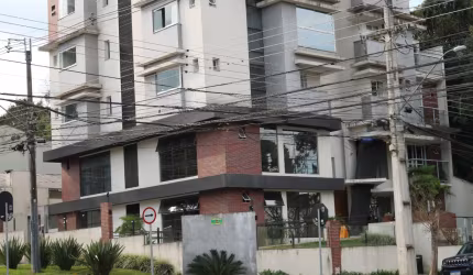 Locação/venda Studio com garagem no bairro Mercês