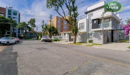 Sobrado com 3 dormitórios à venda, 194 m² por R$ 1.060.000,00 - Boa Vista - Curitiba/PR