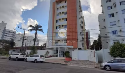 Apartamento com 3 quartos no América