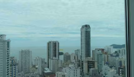 Apartamento para venda tem 137 metros quadrados com 3 quartos em Centro - Balneário Camboriú - SC