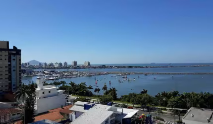 Apartamento frente Beira Rio com vista do mar, 3 suítes, 2 vagas.