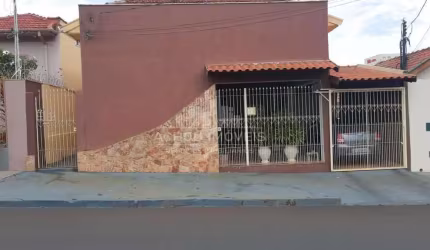 Casa para Venda em Jaboticabal, Centro, 3 dormitórios, 1 banheiro, 1 vaga