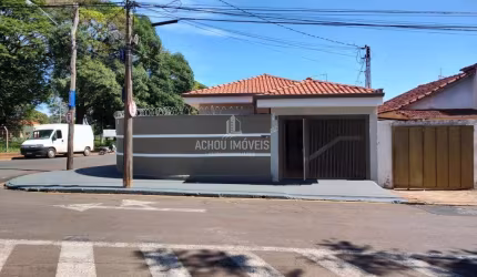 Casa para Venda em Jaboticabal, Centro, 2 dormitórios, 2 suítes, 2 banheiros, 2 vagas