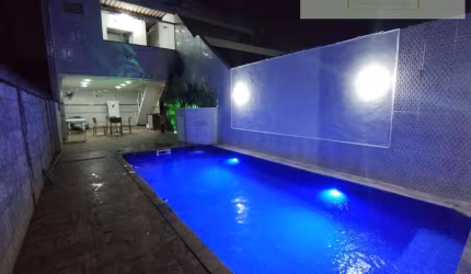 Casas no Litoral para venda em Praia Grande no bairro Vila Tupi