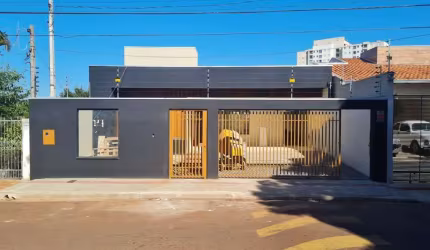 Casa para Venda em Londrina, Caravelle, 3 dormitórios, 1 suíte, 3 banheiros, 3 vagas