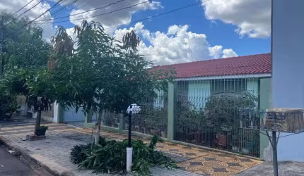Casa em Conjunto Residencial Branca Vieira  -  Maringá