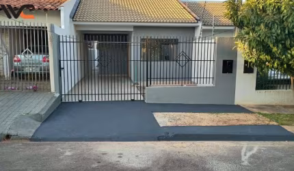 Casa em Parque Tarumã  -  Maringá