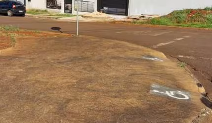em Residencial Arezzo  -  Maringá