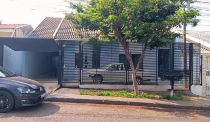 Casa em Loteamento Madrid  -  Maringá