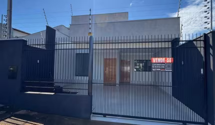Casa em Parque Residencial Tuiuti  -  Maringá