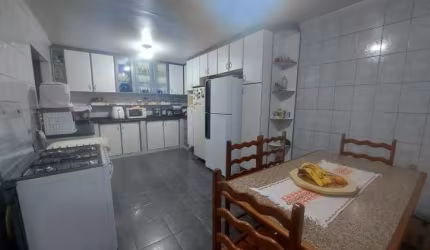 Sobrado a Venda bairro Assunção, São Bernardo, 3 dormitórios, sendo 1 suíte
