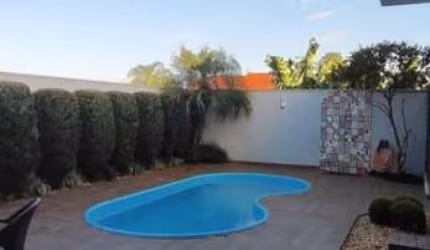 Casa para Venda em Cascavel, Vila Tolentino, 3 dormitórios, 3 suítes, 5 banheiros, 4 vagas