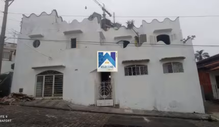 Cômodos: 2 Vagas, 3 Banheiros, 4 Dormitórios sendo 1 Suíte, Cozinha, Sacada, Sala ampla, Vaga Coberta, Varanda.  Área To